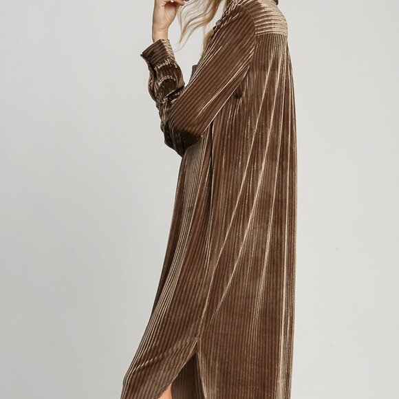 Umgee USA Textured Curved Hem Button-Down Shirt Dress -Casual & Chic Olive Brown - Picture 10 of 13